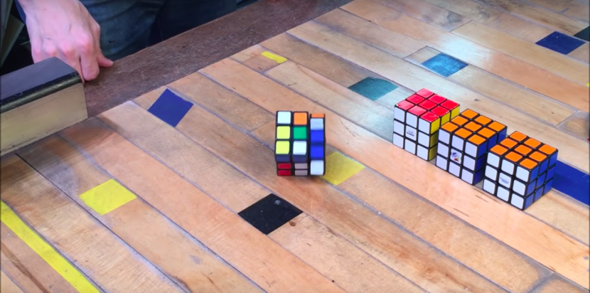 автоматичний кубик Рубіка